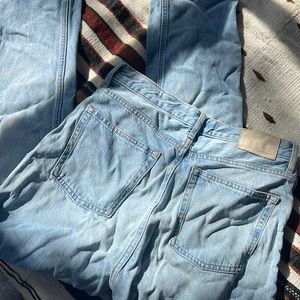 Everlane cheeky regular jean 27